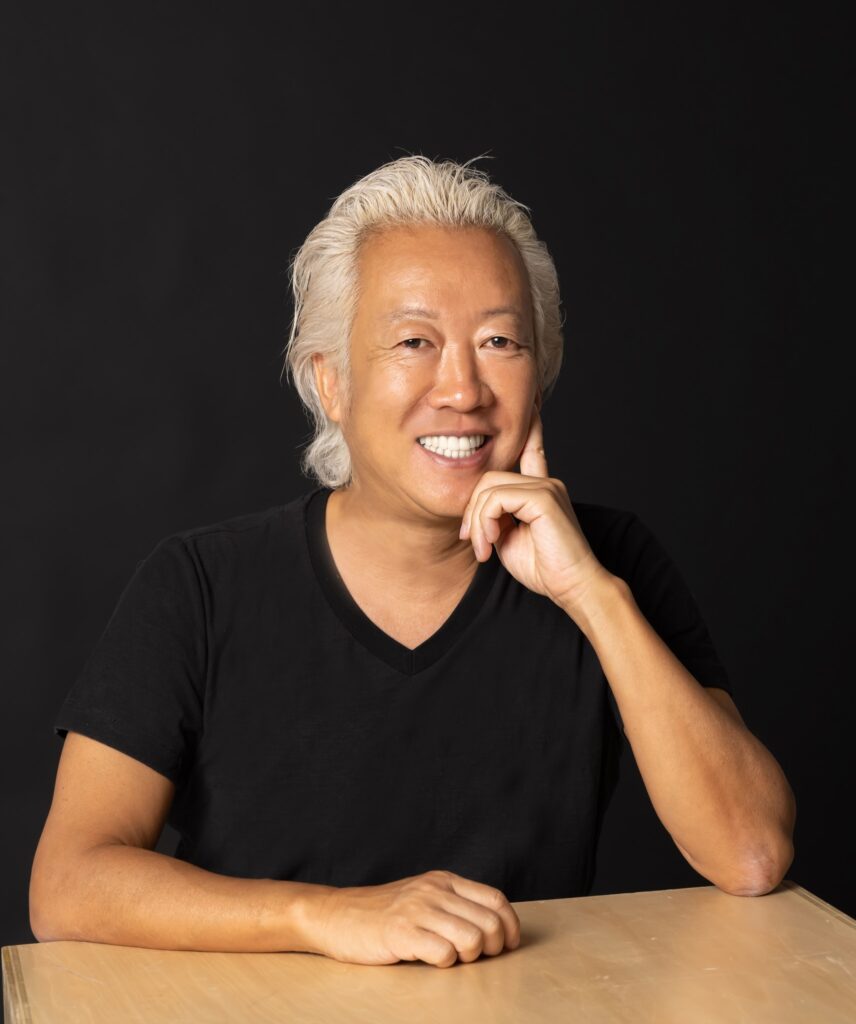 「内外タイムス」が生まれ変わると言うので、客員編集長に就任した。